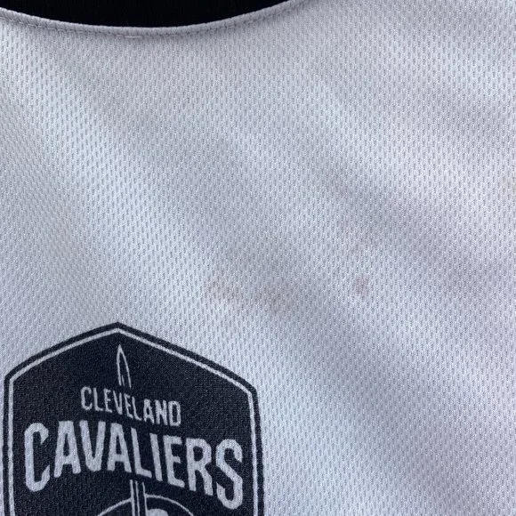 Throwback NBA Licensed Cleveland Cavaliers Jersey Size MEDIUM - Picture 8 of 8